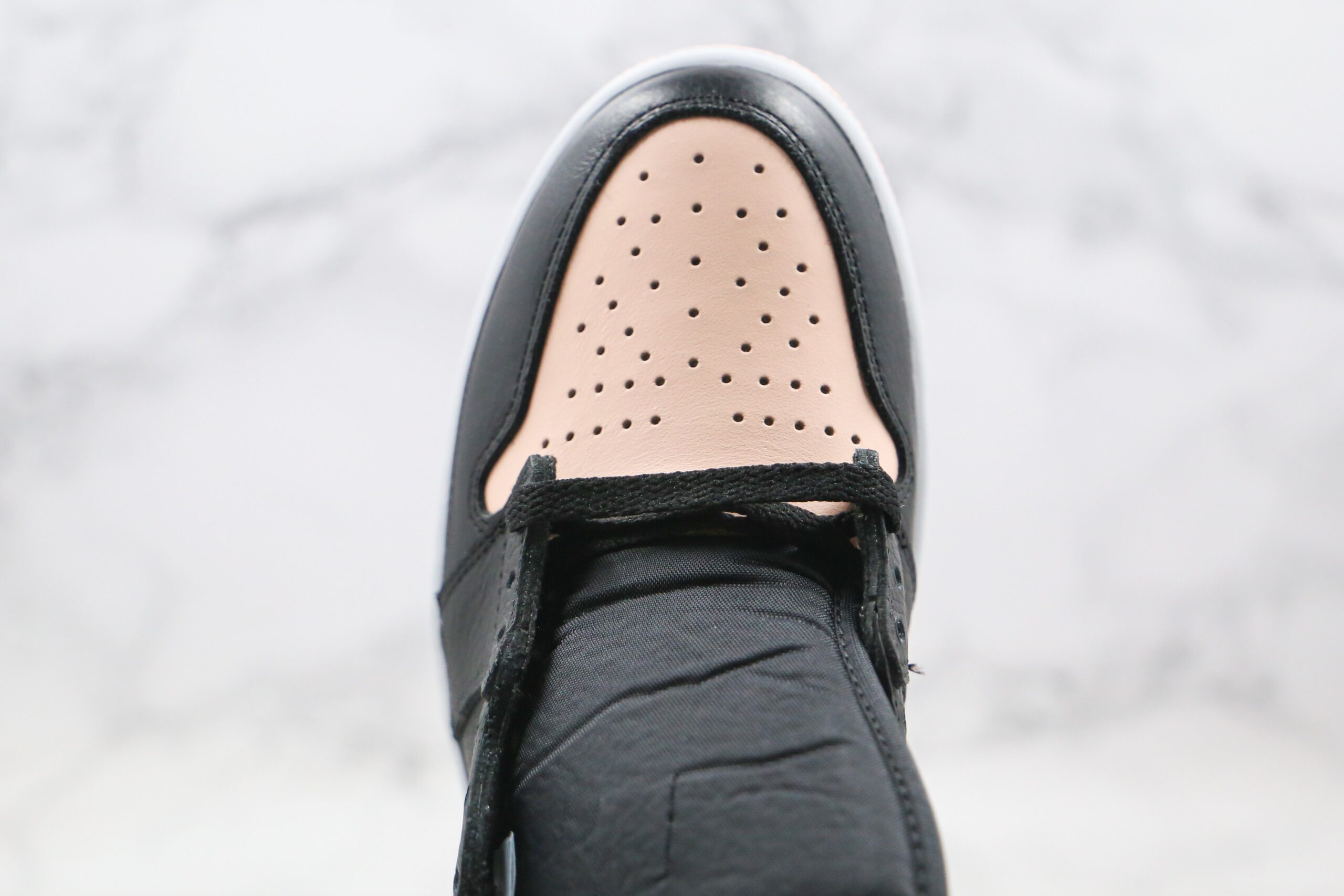 Jordan 1 Retro High Black Crimson Tint - Imagem 3