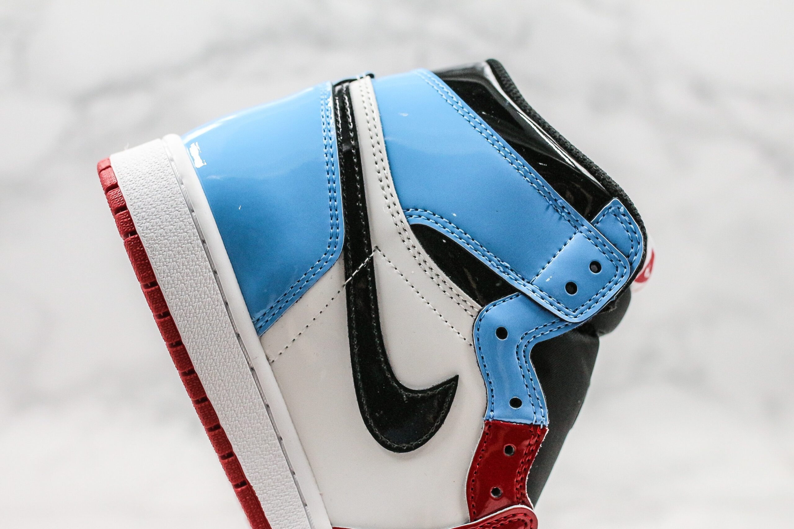 Jordan 1 Retro High Fearless UNC Chicago - Imagem 5