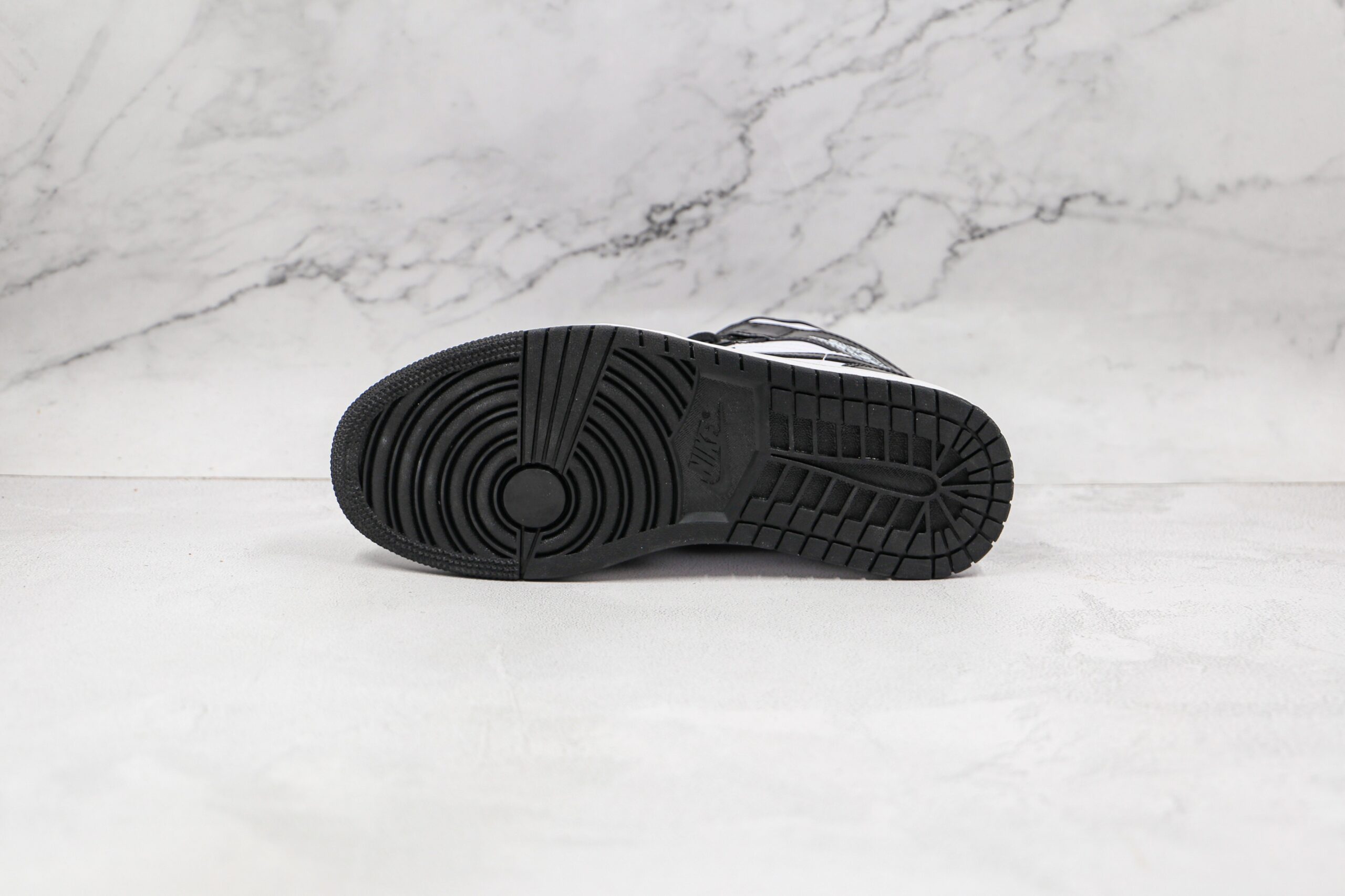 Jordan 1 Mid Carbon Fiber - Imagem 6