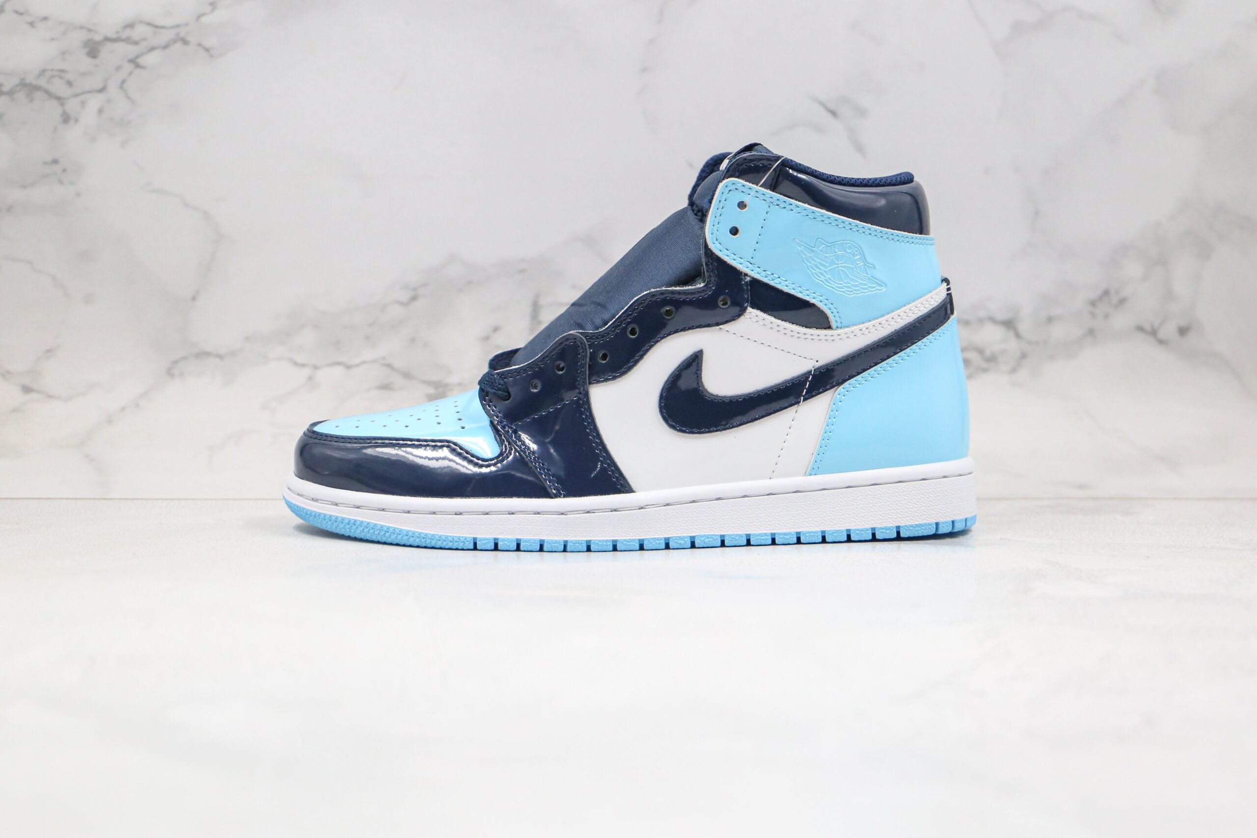 Jordan 1 Retro High UNC Patent - Imagem 2