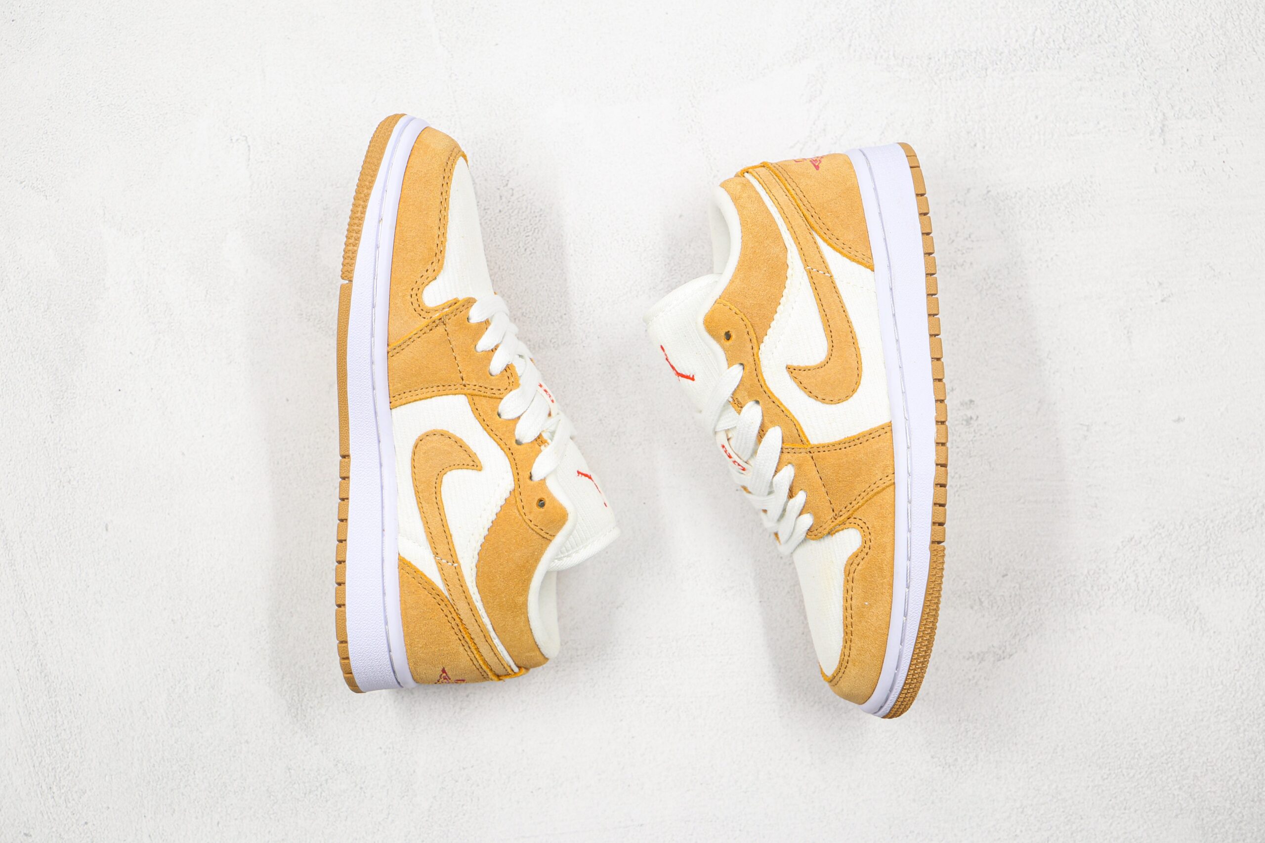 Jordan 1 Low SE Twine Orange Quartz Corduroy - Imagem 3