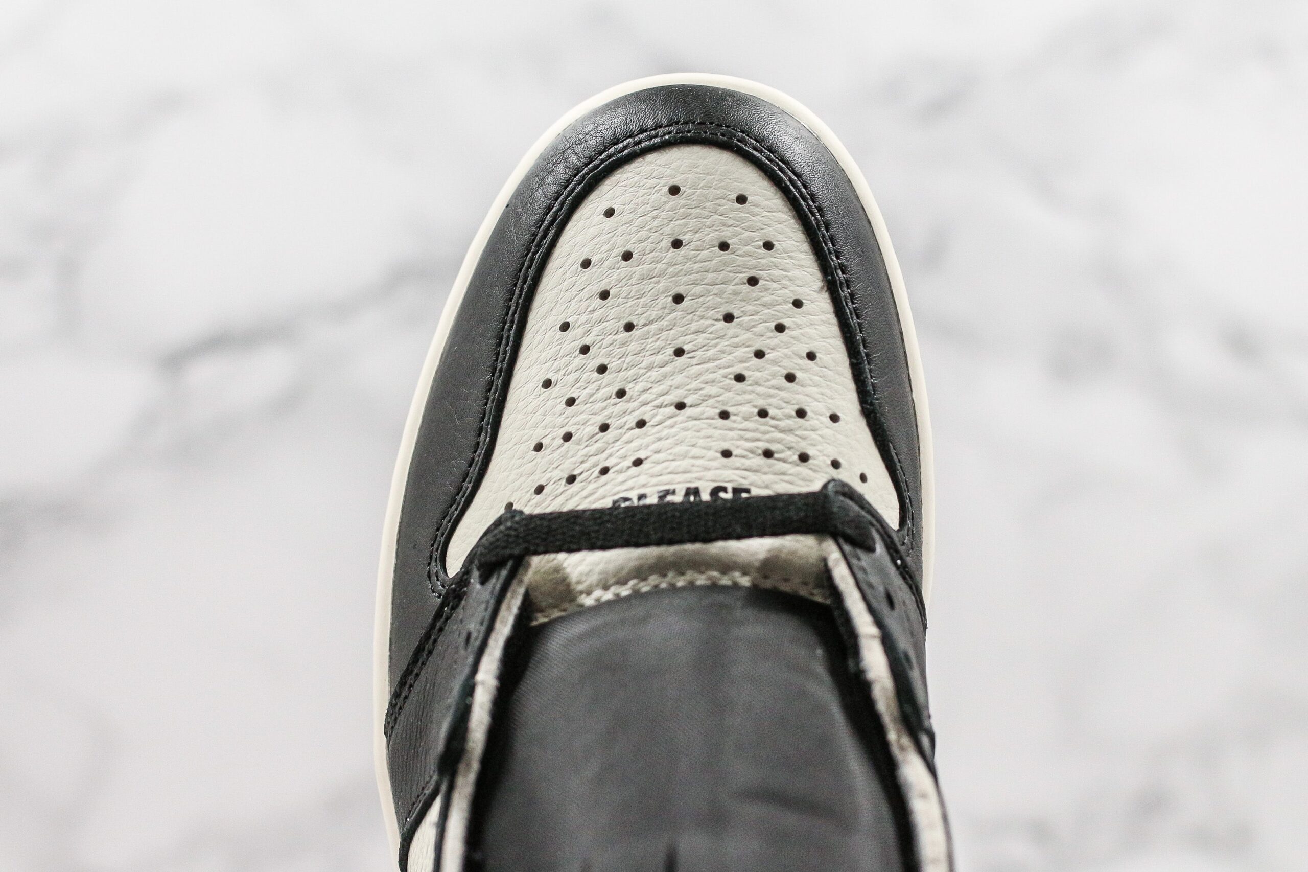 Jordan 1 Retro High "Not for Resale" Varsity Red - Imagem 5