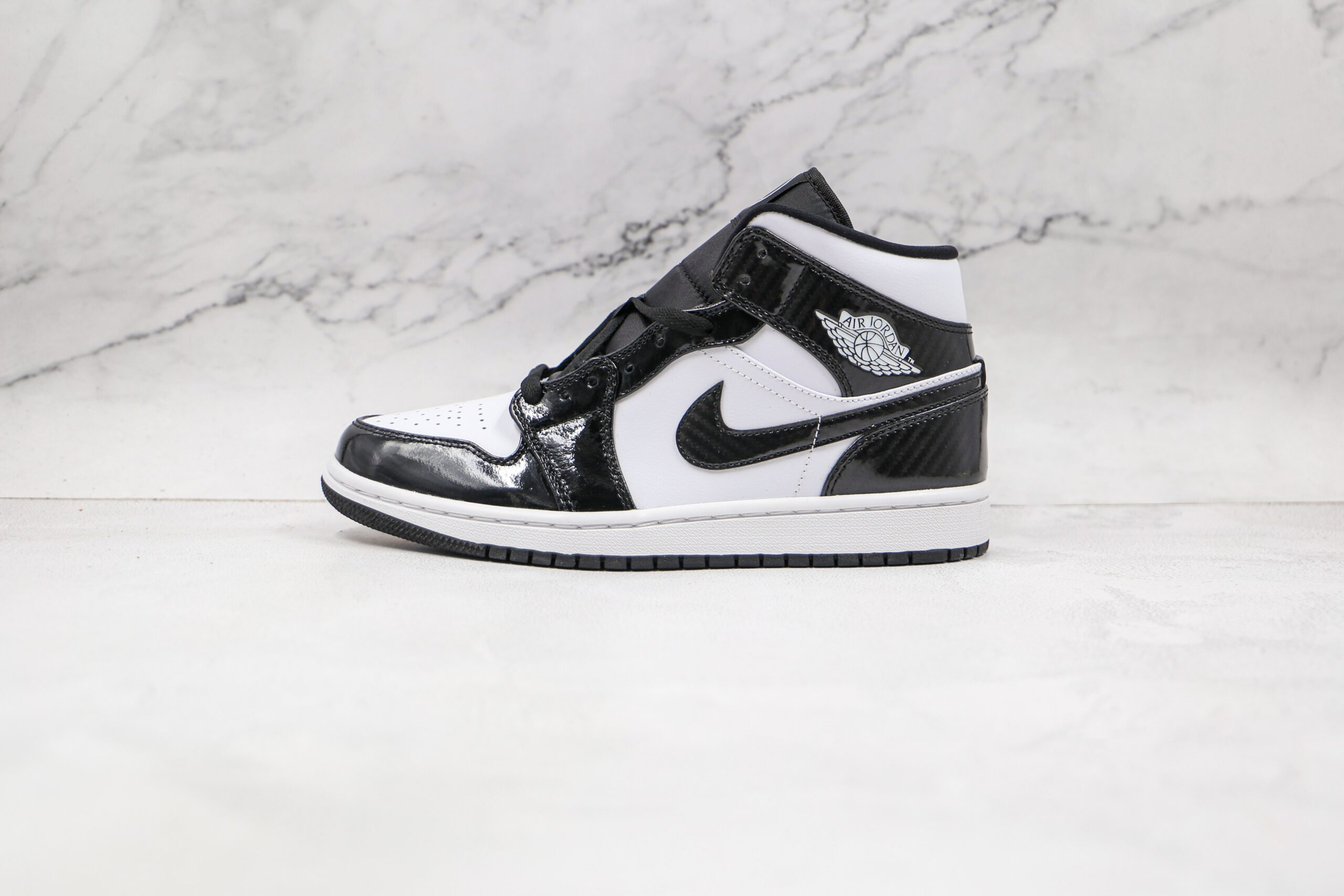 Jordan 1 Mid Carbon Fiber - Imagem 2