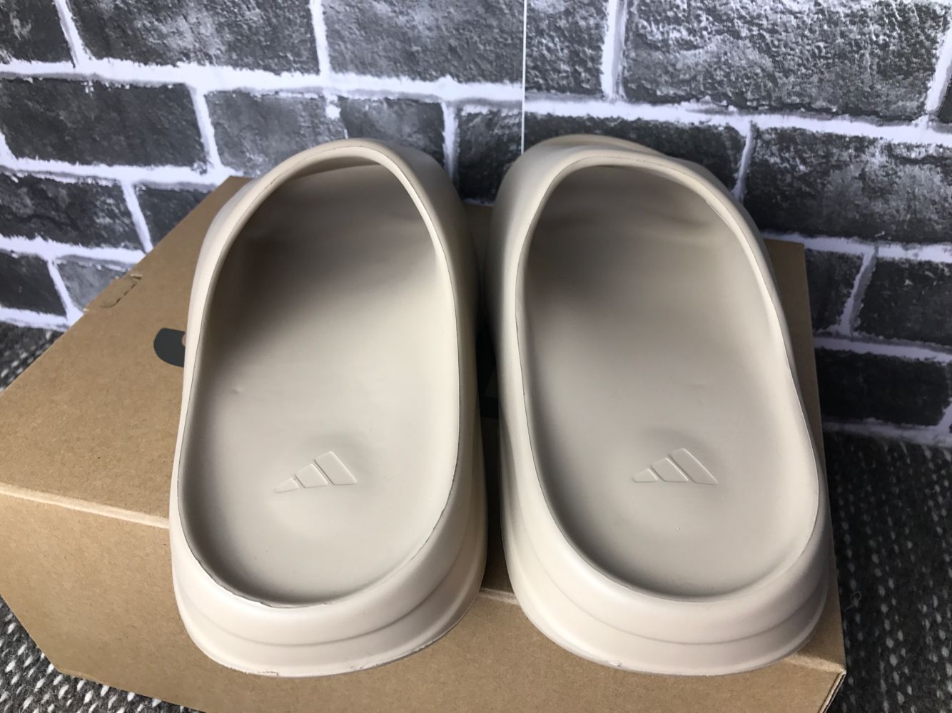 Adidas Yeezy Slide Pure - Imagem 6