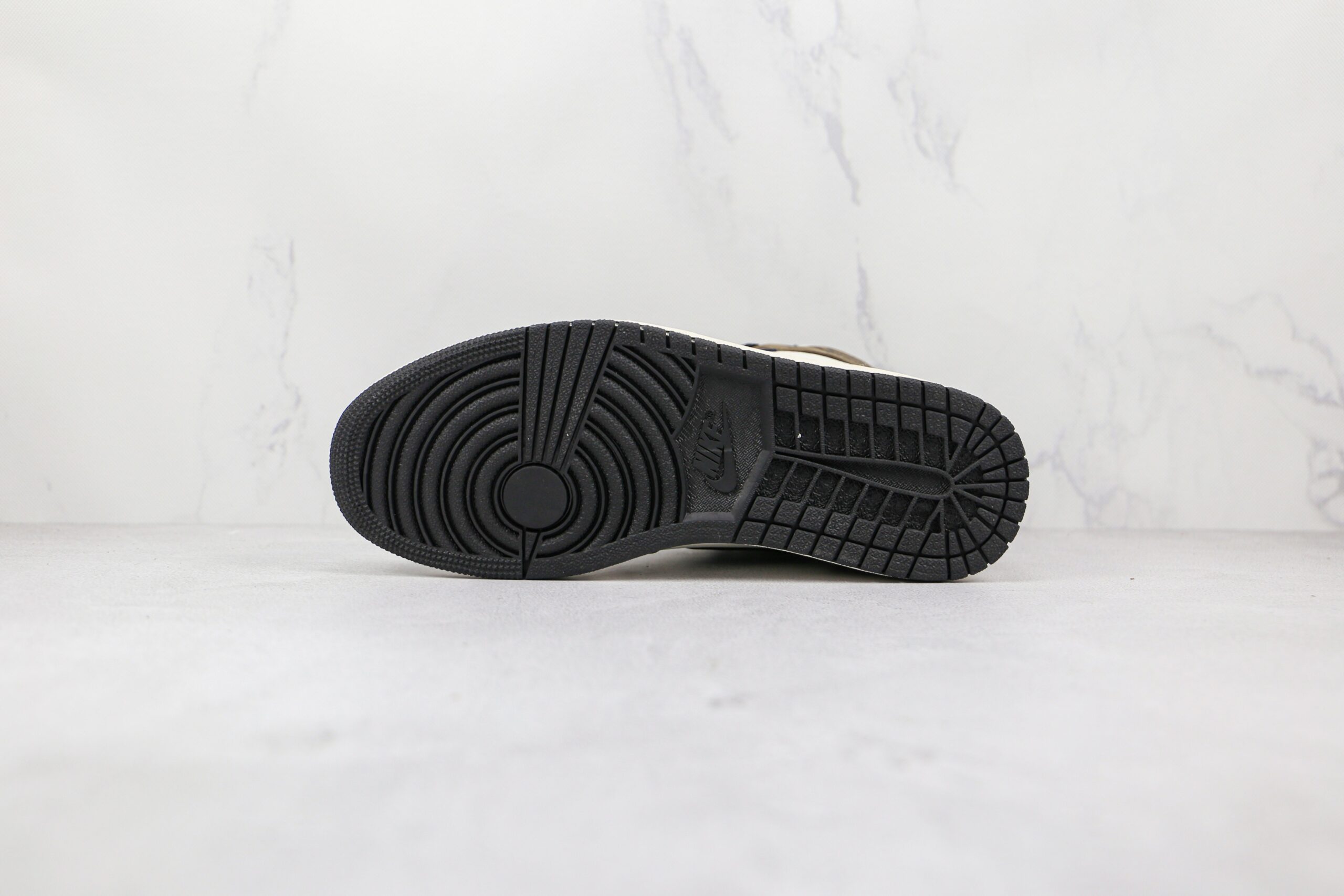 Jordan 1 Retro High Dark Mocha - Imagem 9