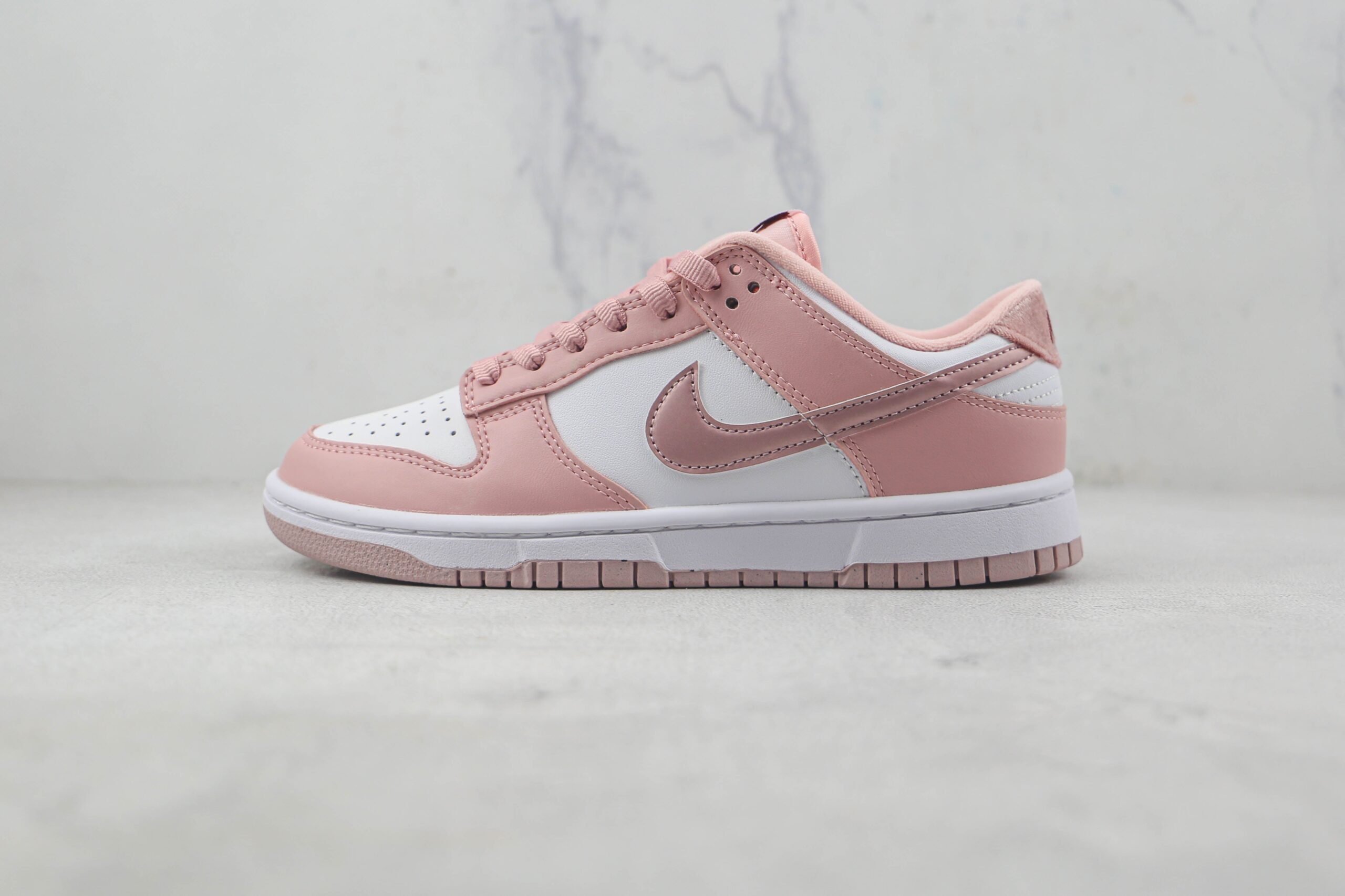 Nike Dunk Low Pink Velvet - Imagem 2