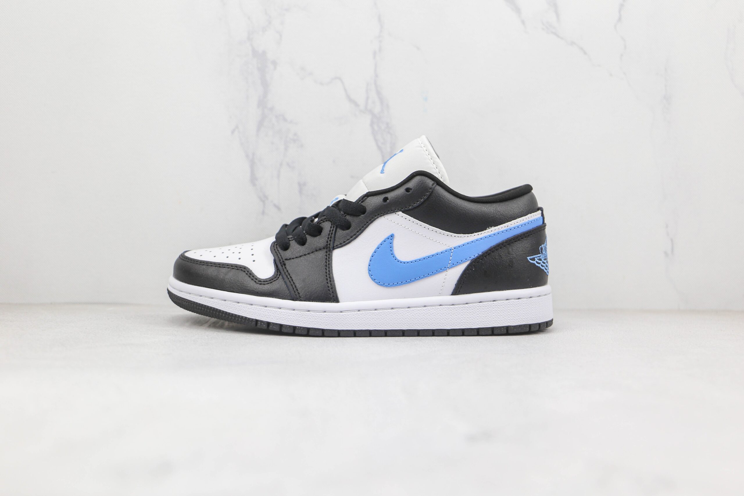 Jordan 1 Low Black University Blue White - Imagem 2