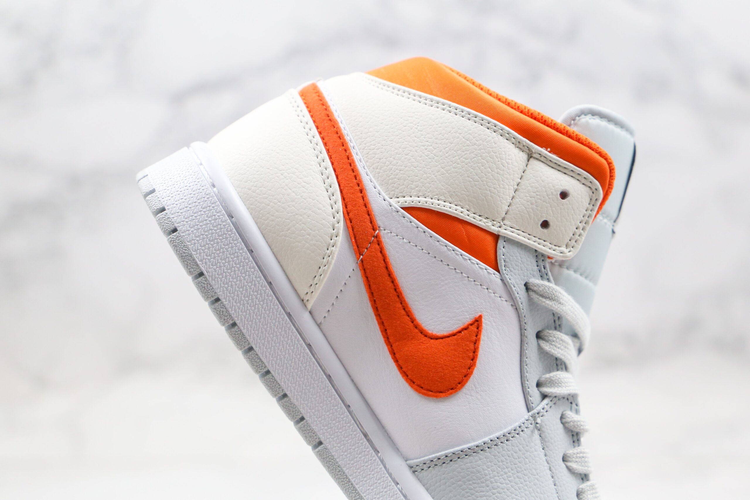 Jordan 1 Mid Starfish Pure Platinum - Imagem 6