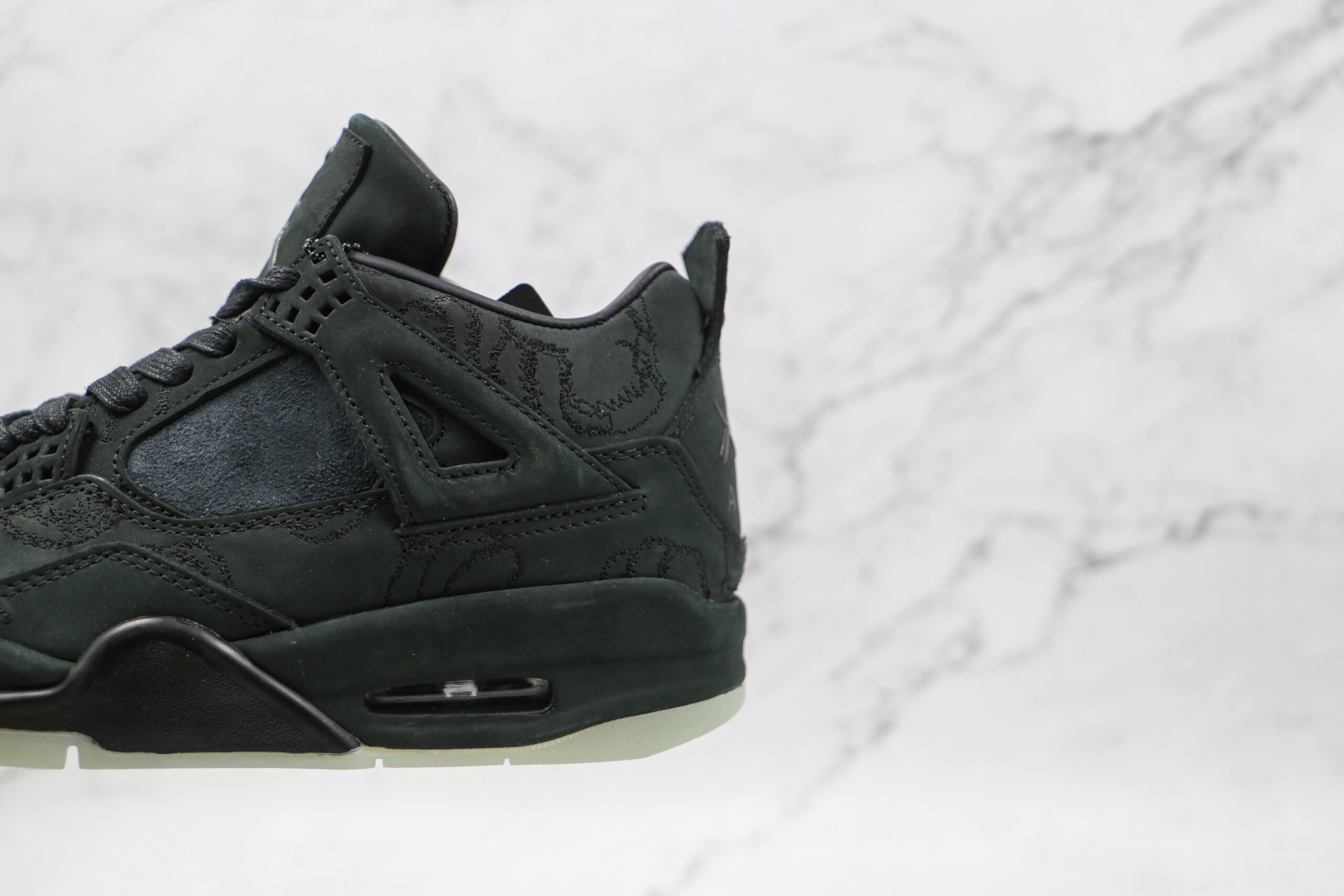 Jordan 4 Retro Kaws Black - Imagem 7