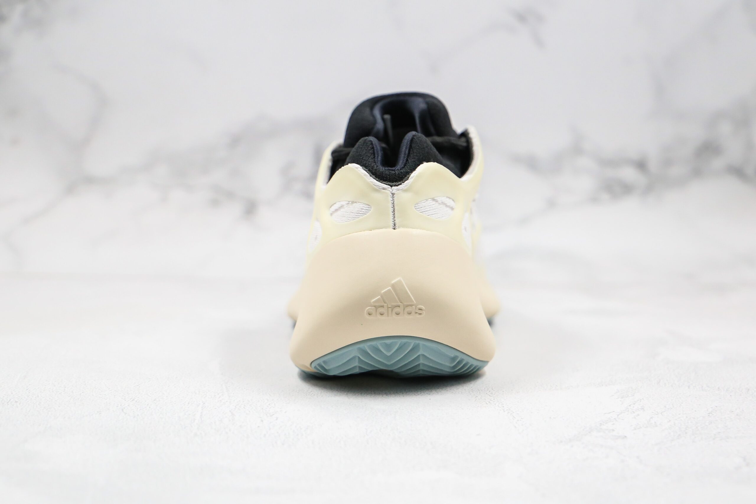 Adidas Yeezy Boost 700 V3 Azael - Imagem 5