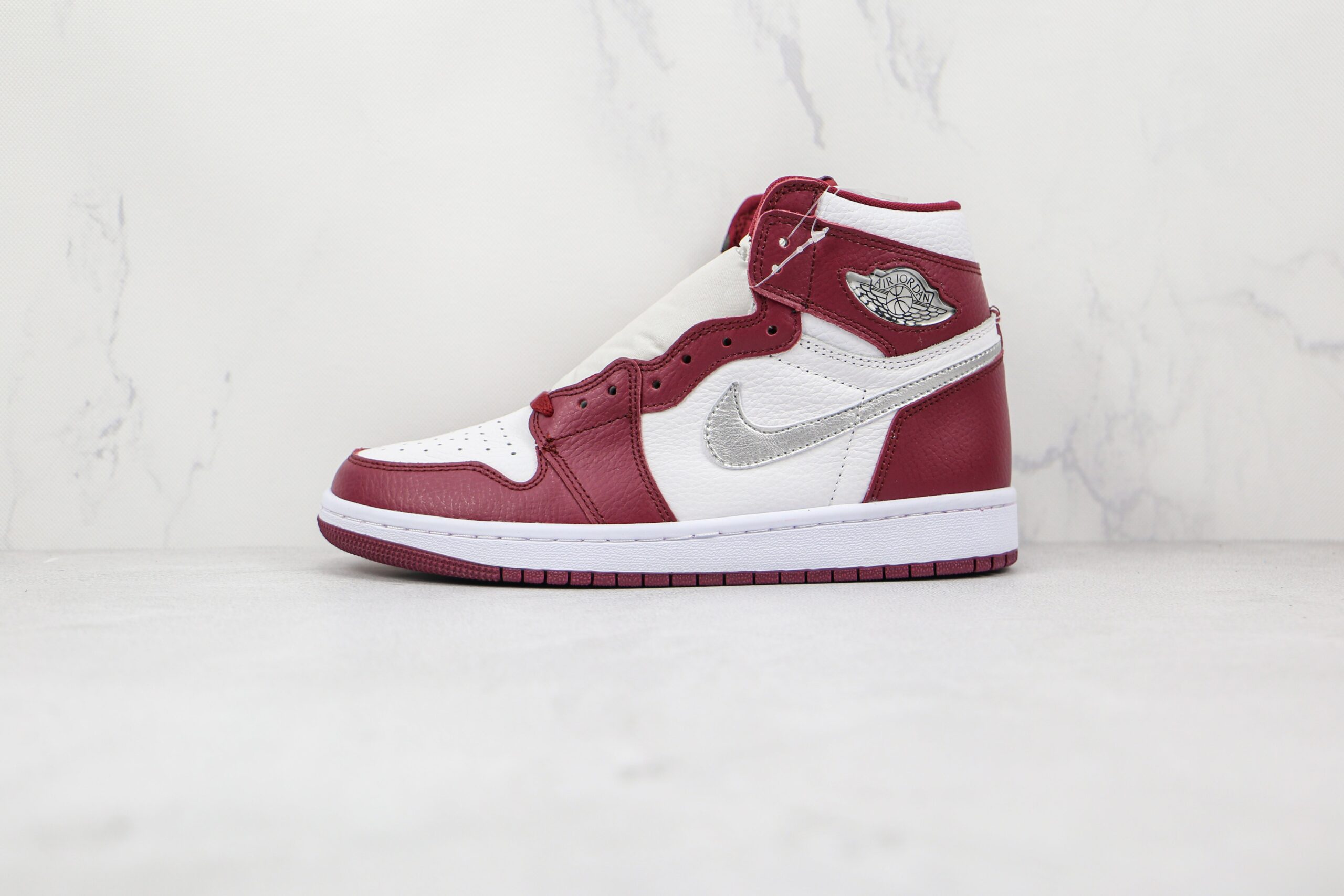 Jordan 1 Retro High Bordeaux - Imagem 2
