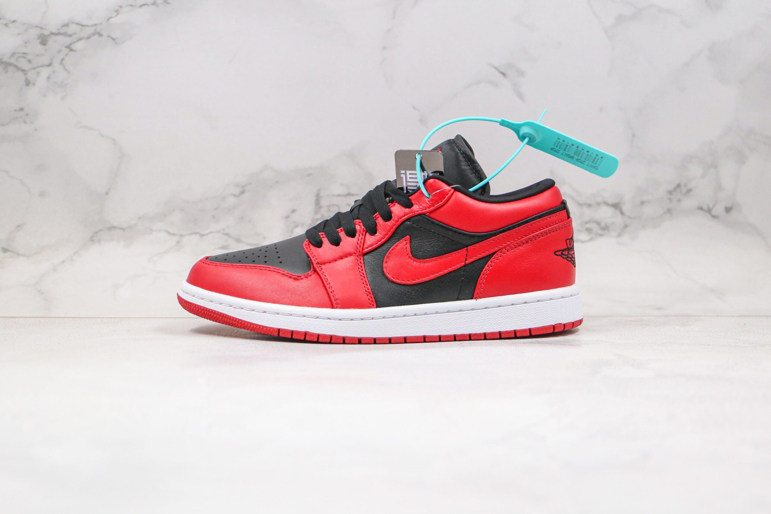 Jordan 1 Low Bred Toe Red - Imagem 2