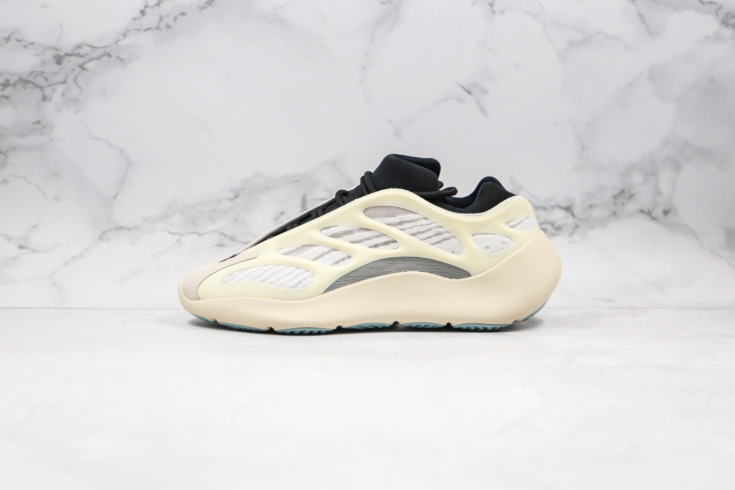 Adidas Yeezy Boost 700 V3 Azael - Imagem 2