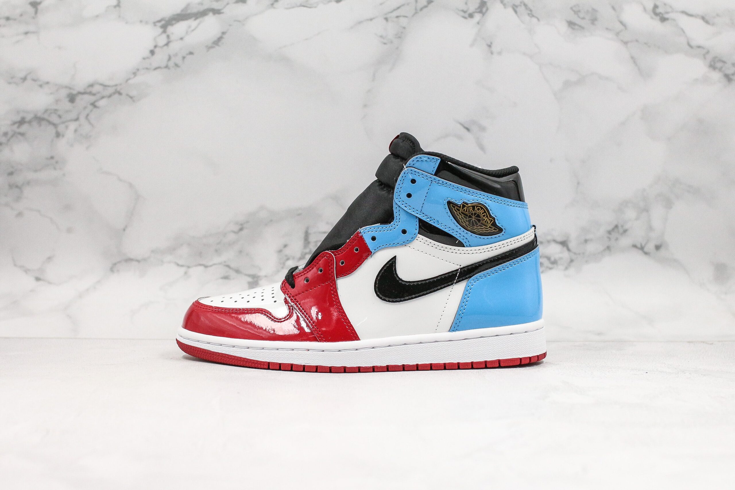 Jordan 1 Retro High Fearless UNC Chicago - Imagem 2