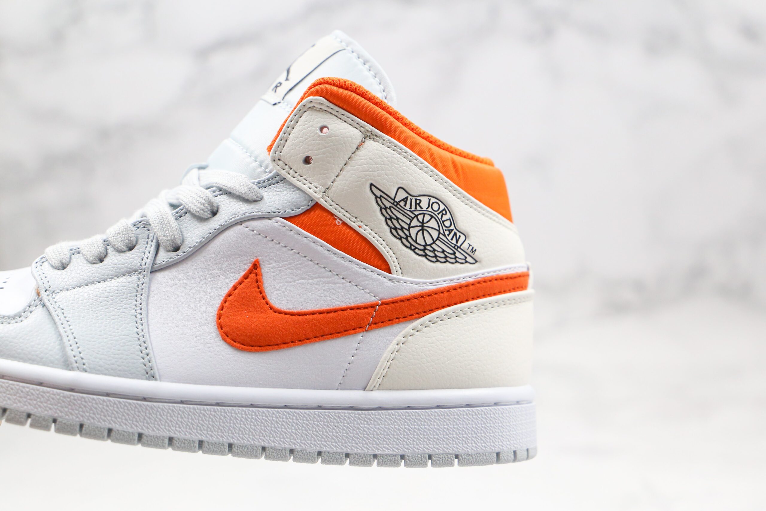 Jordan 1 Mid Starfish Pure Platinum - Imagem 4
