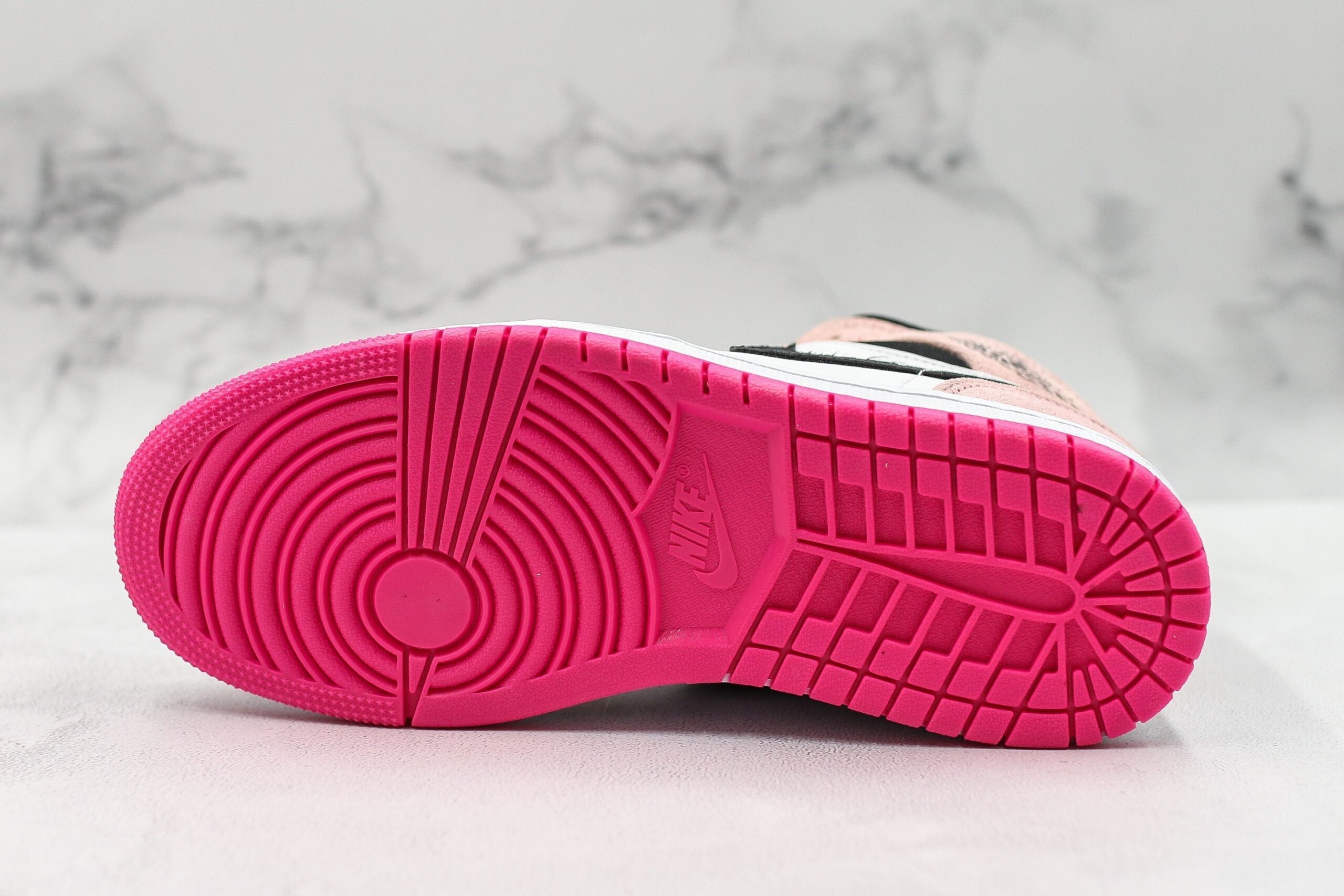 Jordan 1 Mid Crimson Tint - Imagem 8