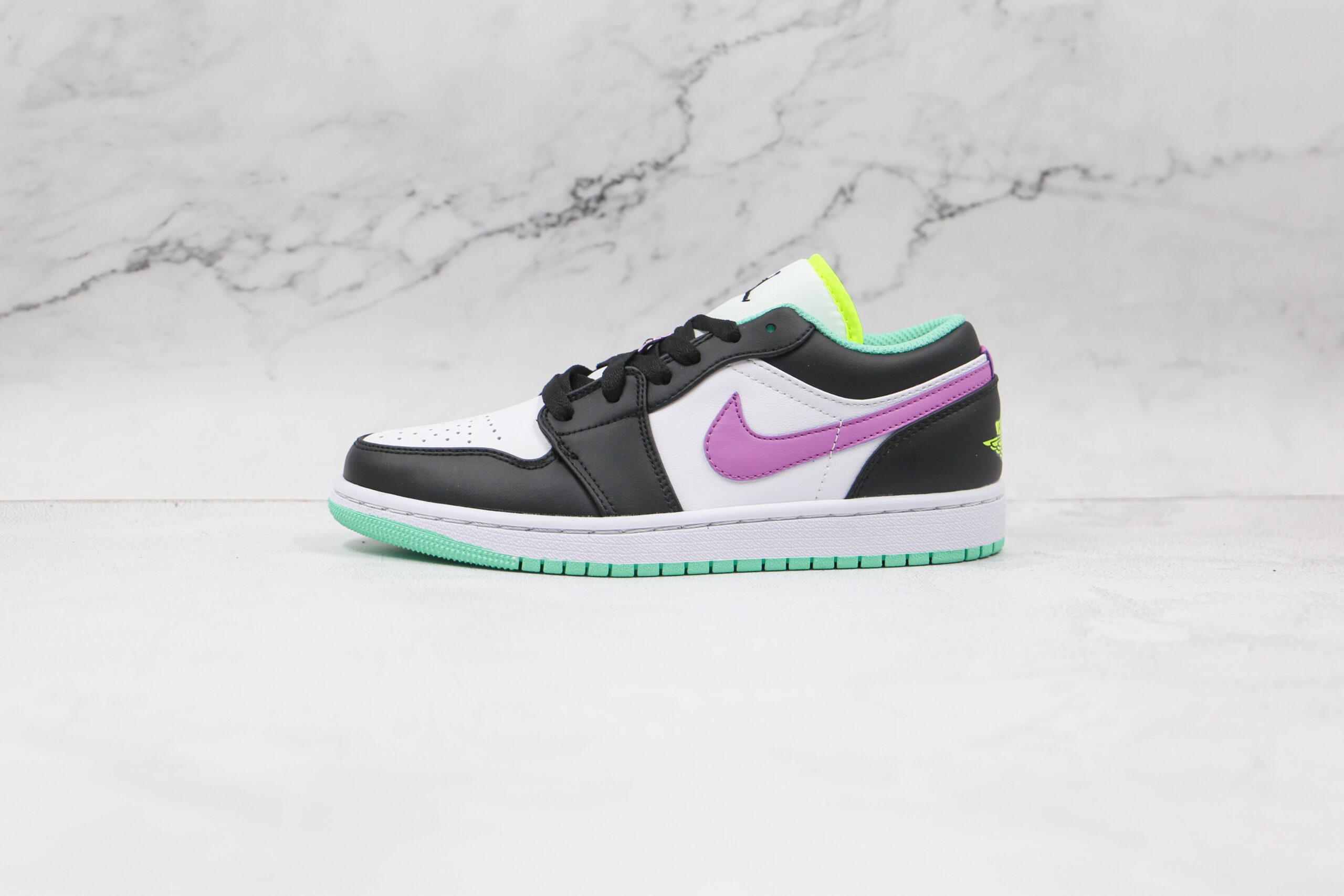 Jordan 1 Low Green Glow Violet Shock - Imagem 2