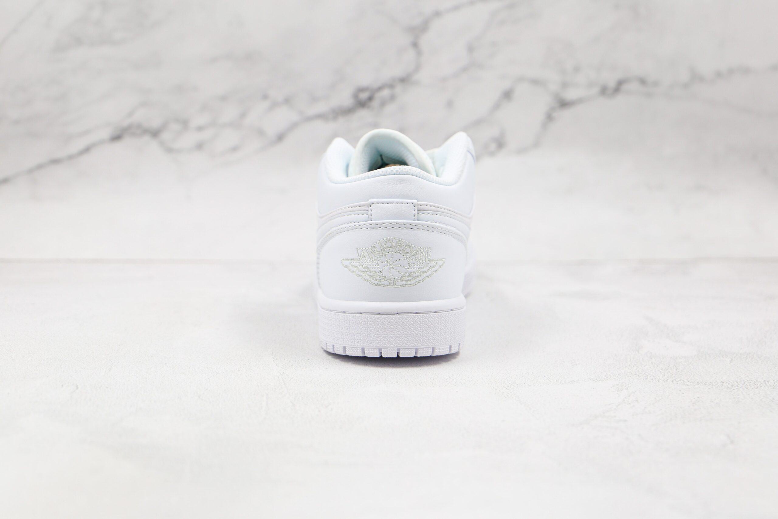 Jordan 1 Low Triple White - Imagem 5