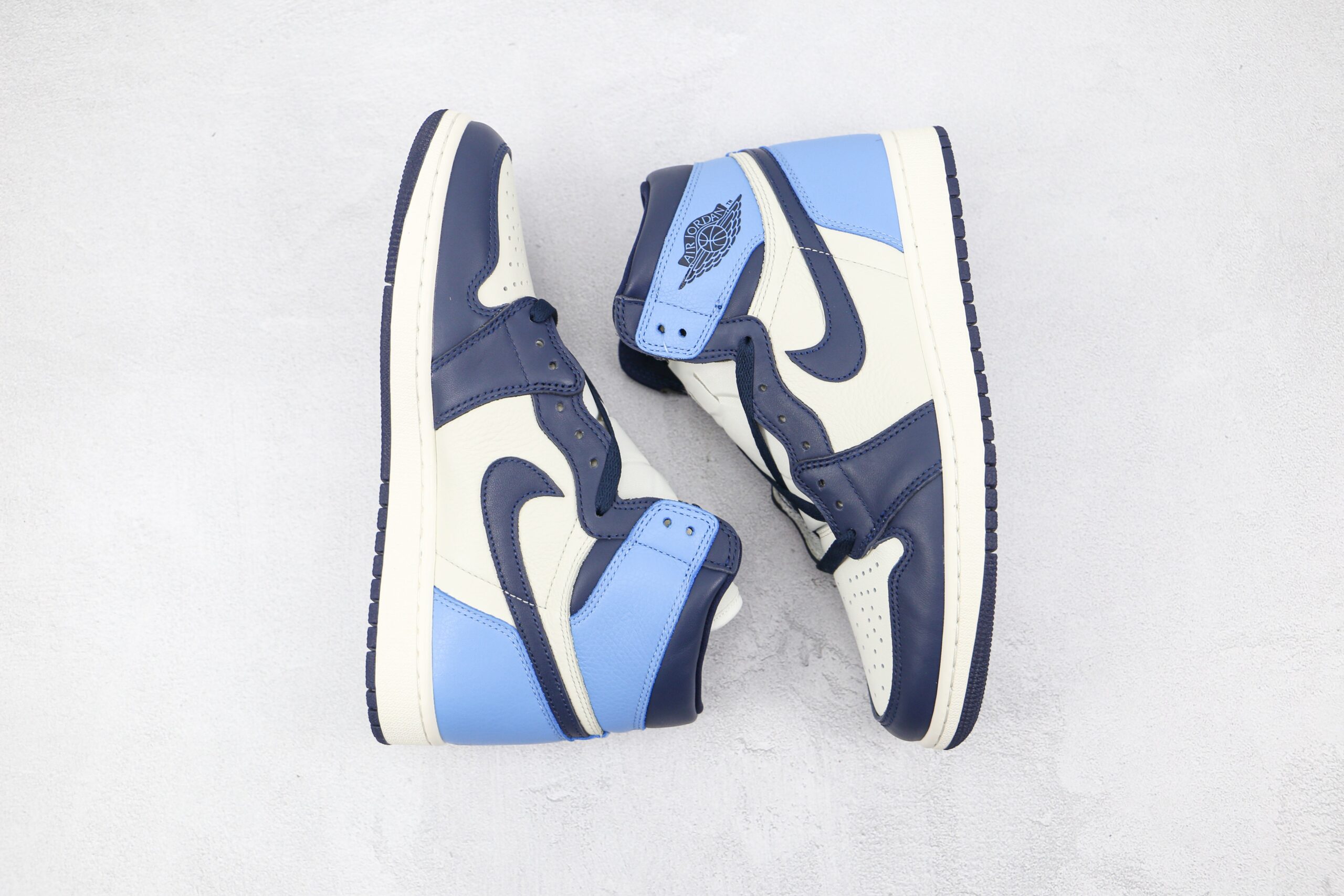 Jordan 1 Retro High Obsidian UNC - Imagem 3