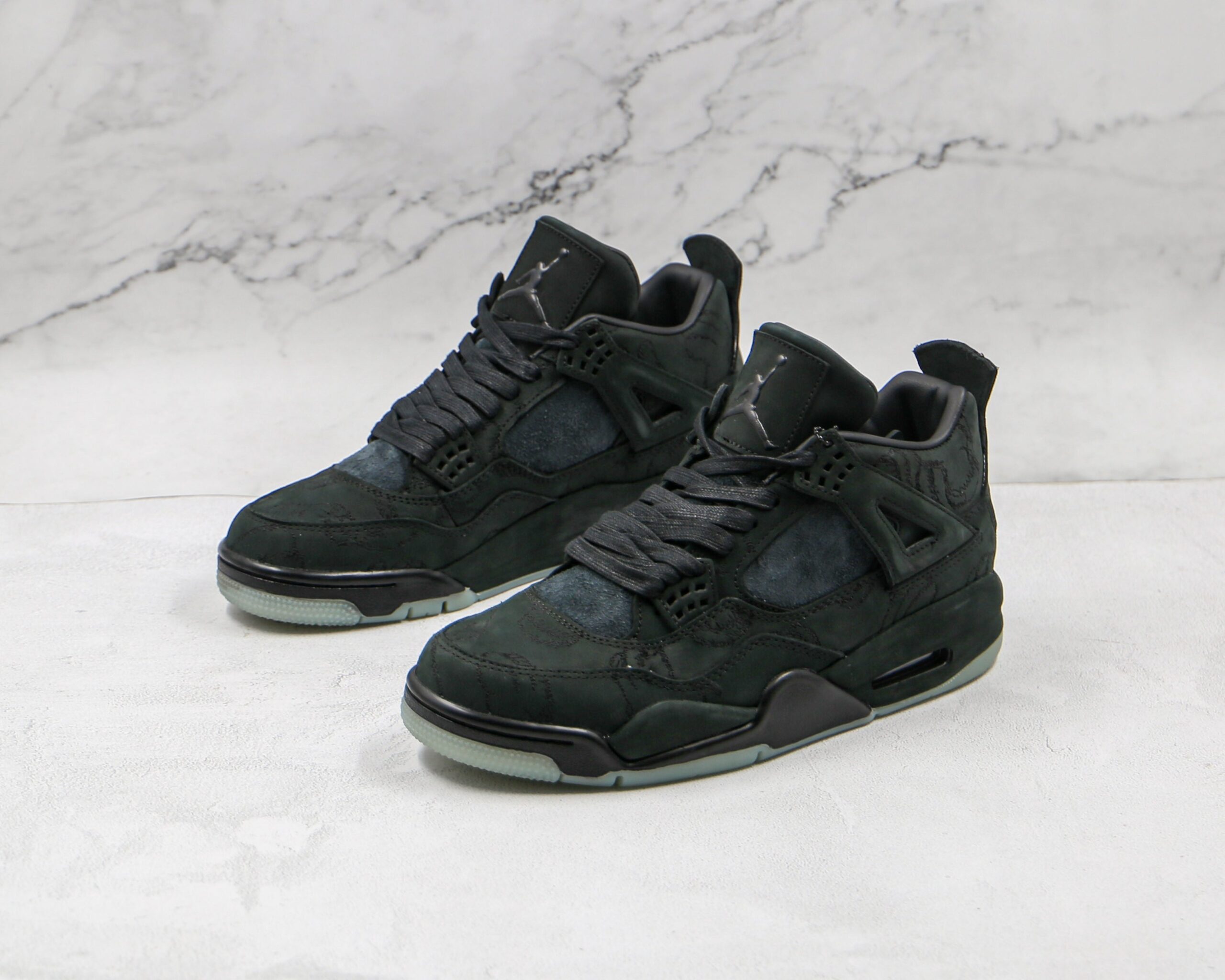 Jordan 4 Retro Kaws Black - Imagem 6