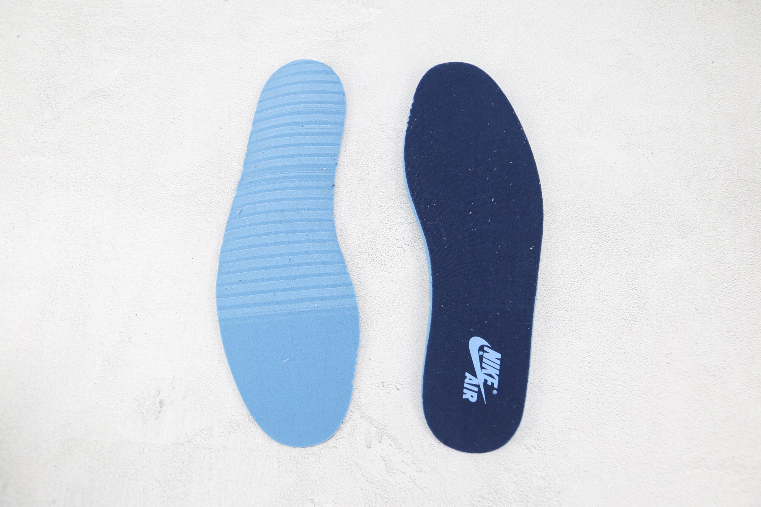 Jordan 1 Retro High Obsidian UNC - Imagem 13