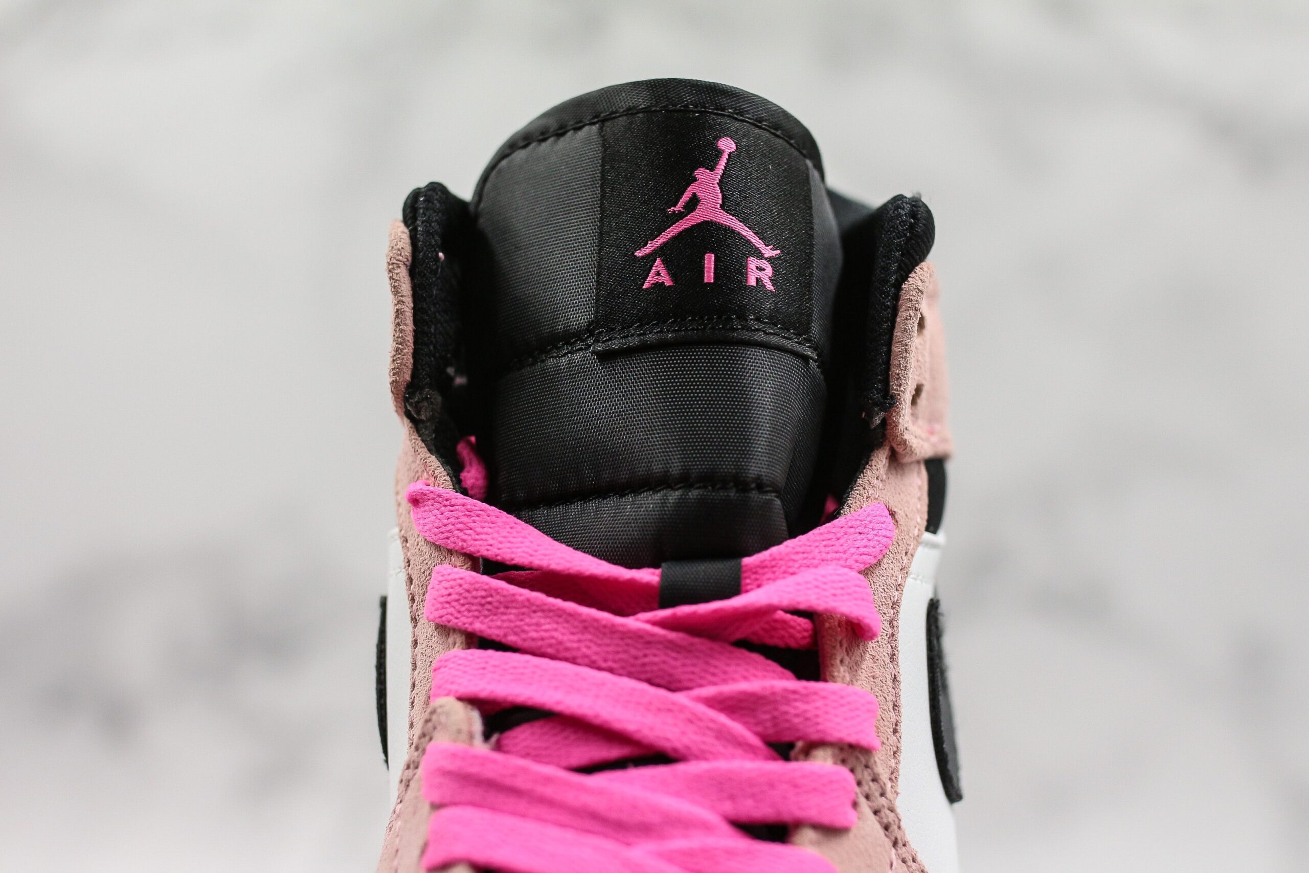 Jordan 1 Mid Crimson Tint - Imagem 7