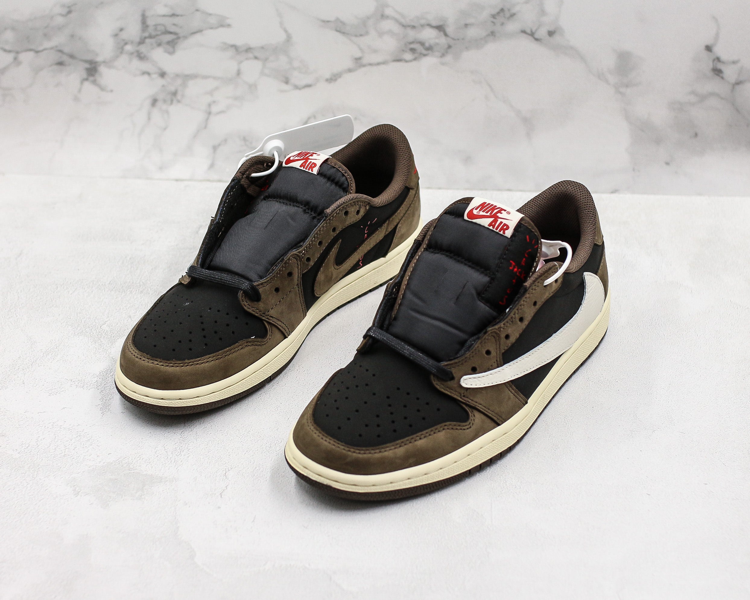 Jordan 1 Retro Low OG SP Travis Scott - Imagem 5