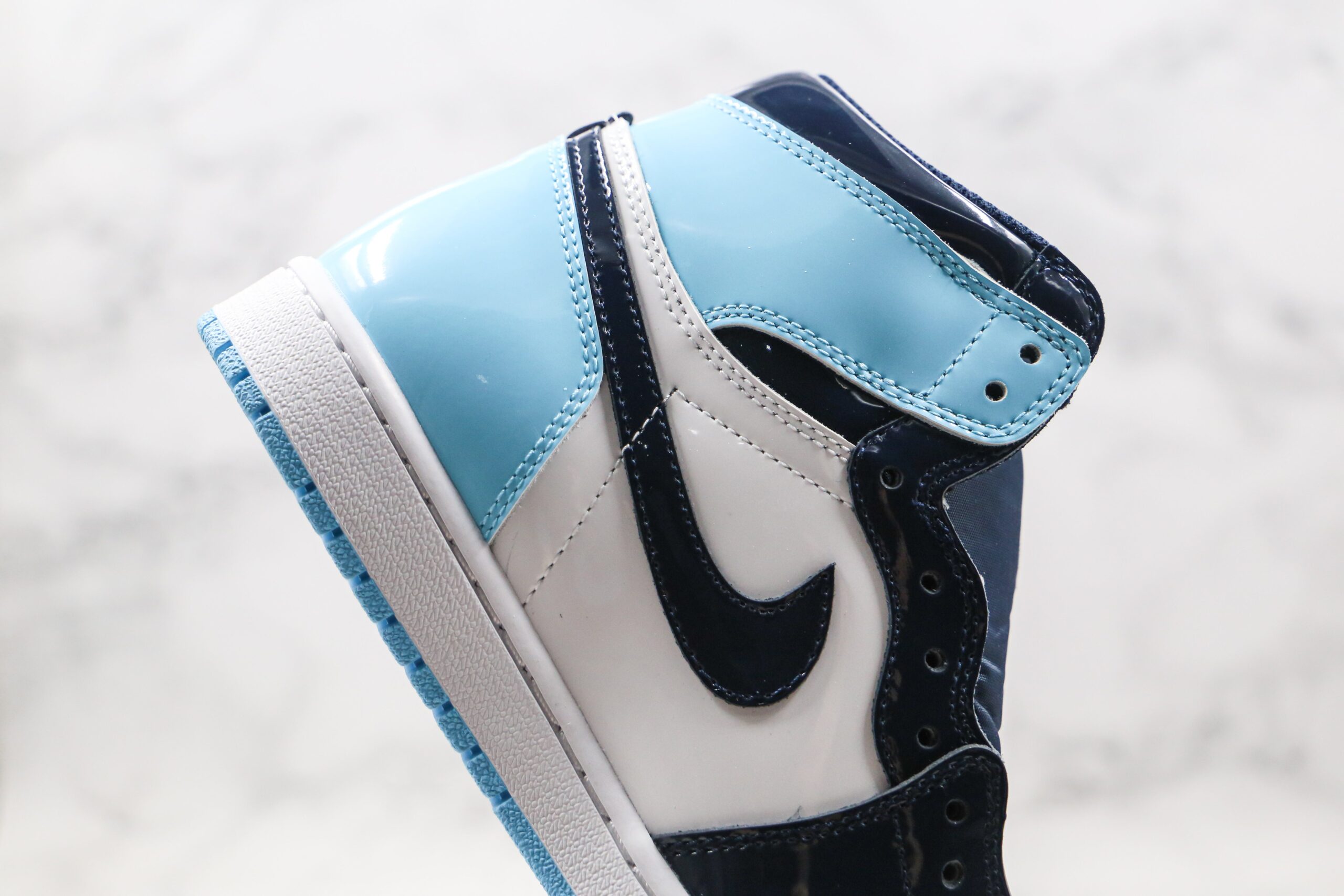 Jordan 1 Retro High UNC Patent - Imagem 5