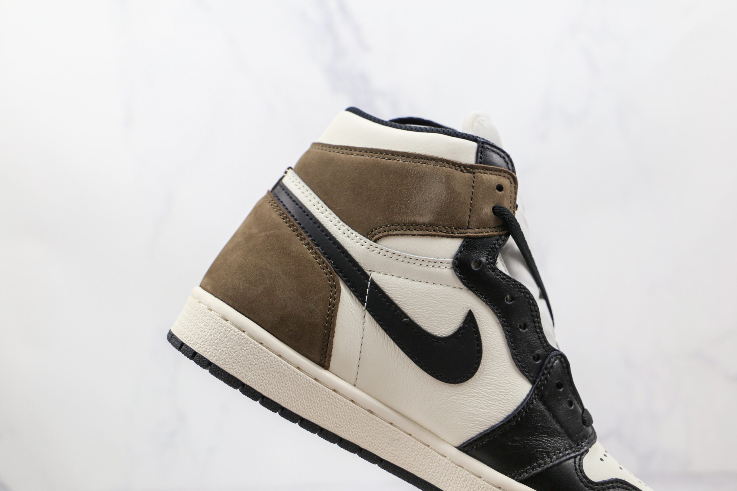 Jordan 1 Retro High Dark Mocha - Imagem 5