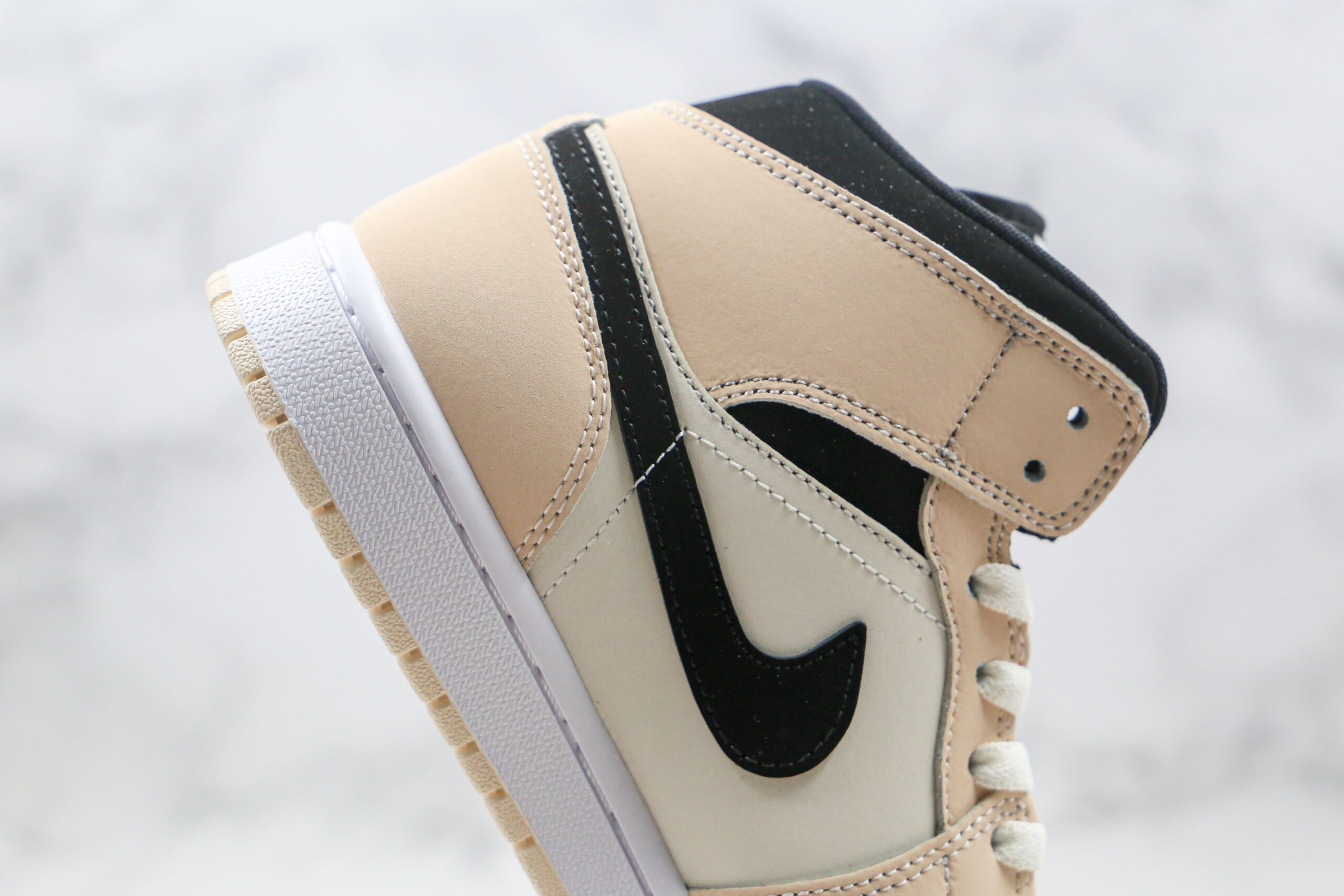 Jordan 1 Mid Barely Orange Light Violet - Imagem 6