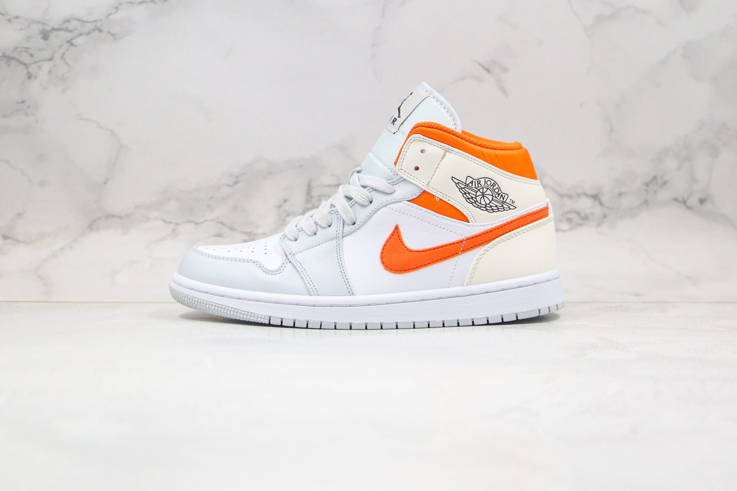 Jordan 1 Mid Starfish Pure Platinum - Imagem 2