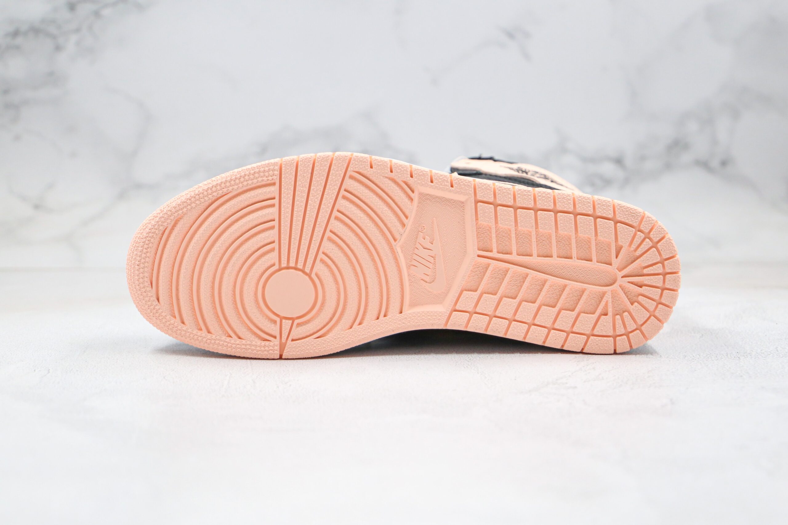 Jordan 1 Retro High Black Crimson Tint - Imagem 6