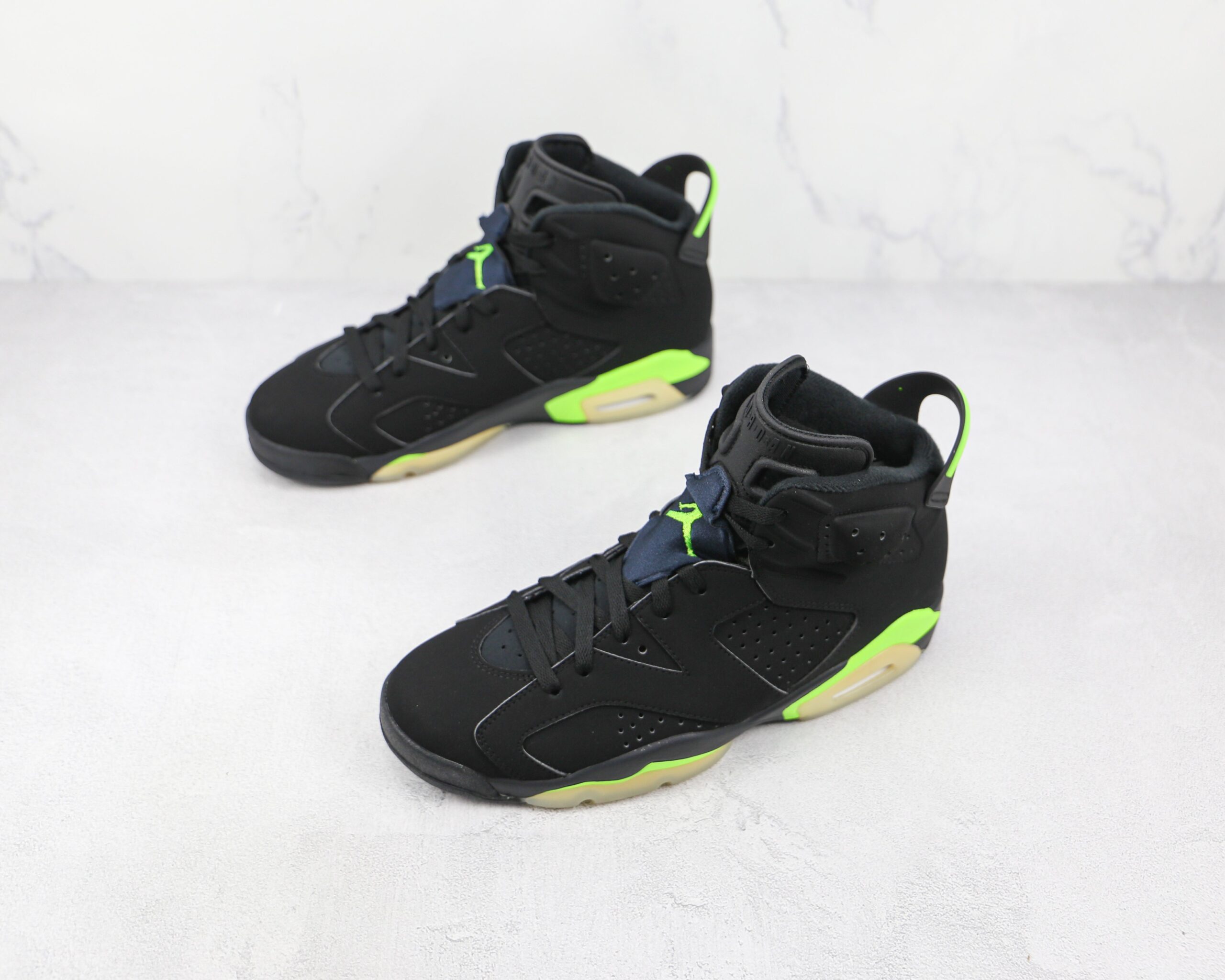 Jordan 6 Retro Electric Green - Imagem 3