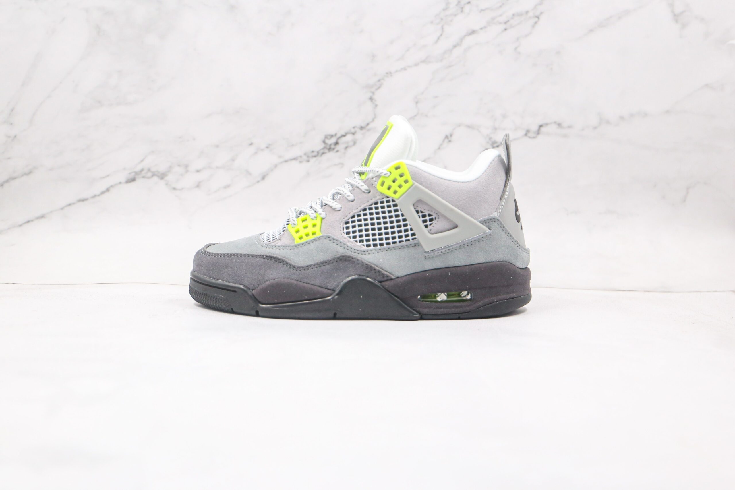 Jordan 4 Retro SE 95 Neon - Imagem 2