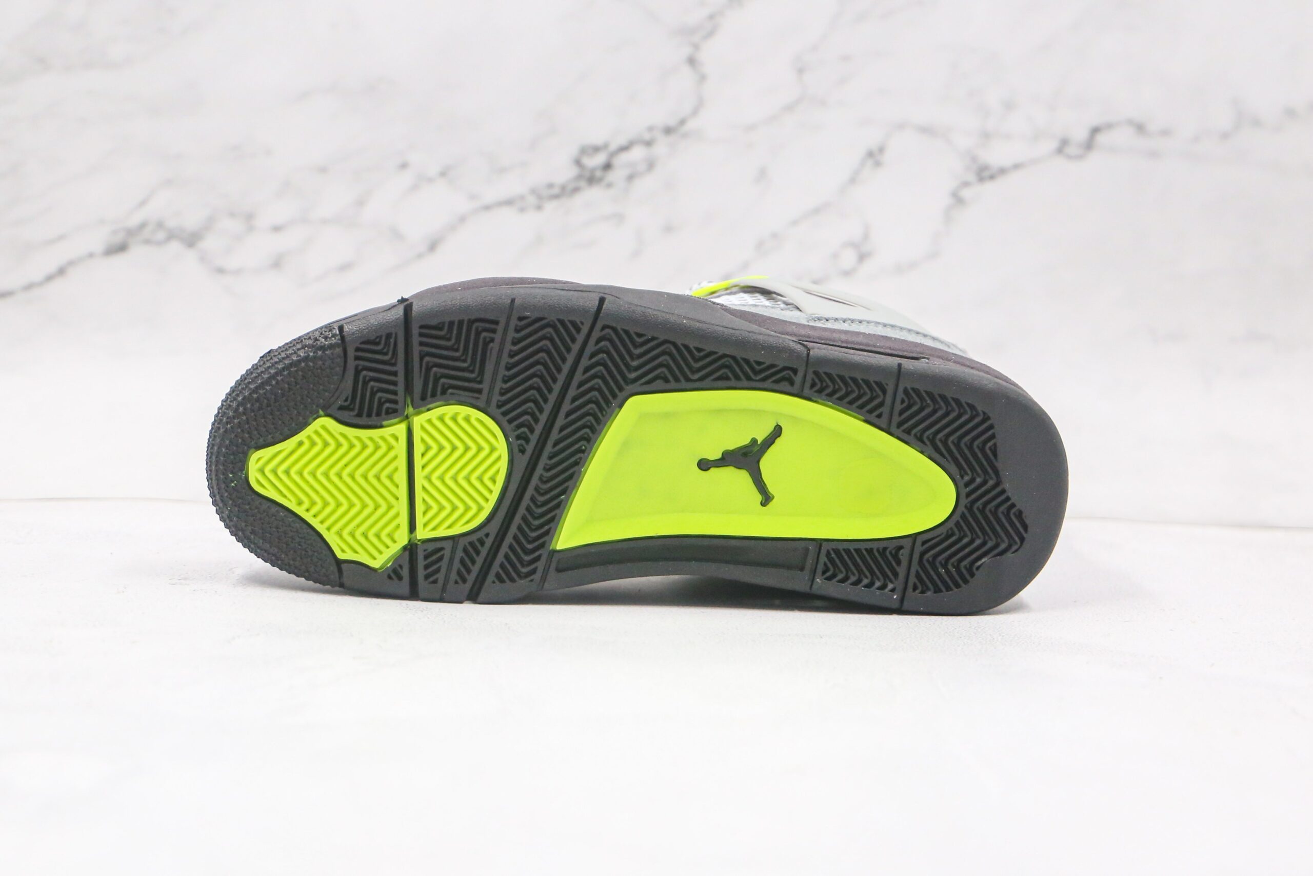 Jordan 4 Retro SE 95 Neon - Imagem 9