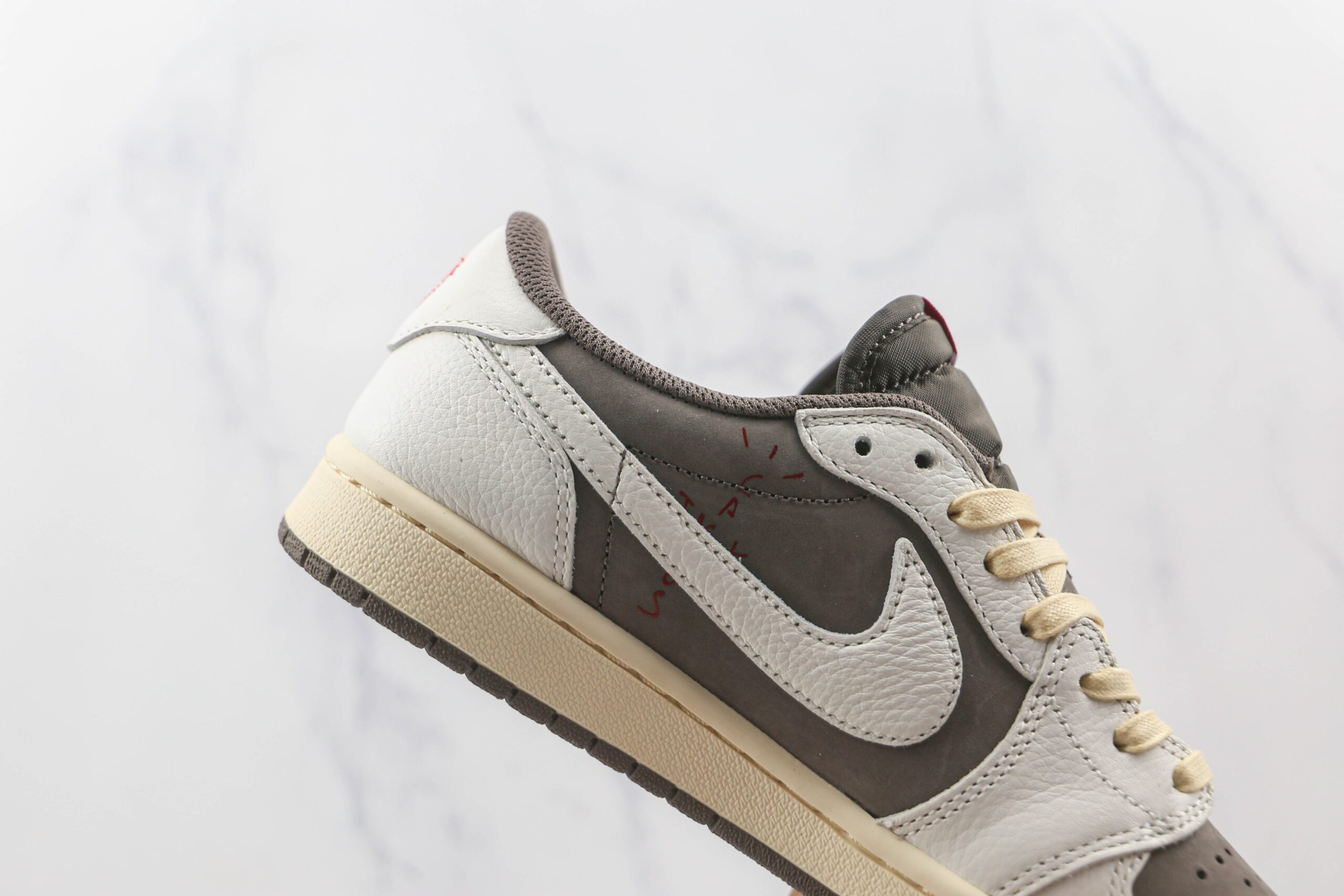 Jordan 1 Low Reverse Mocha Travis Scott - Imagem 4