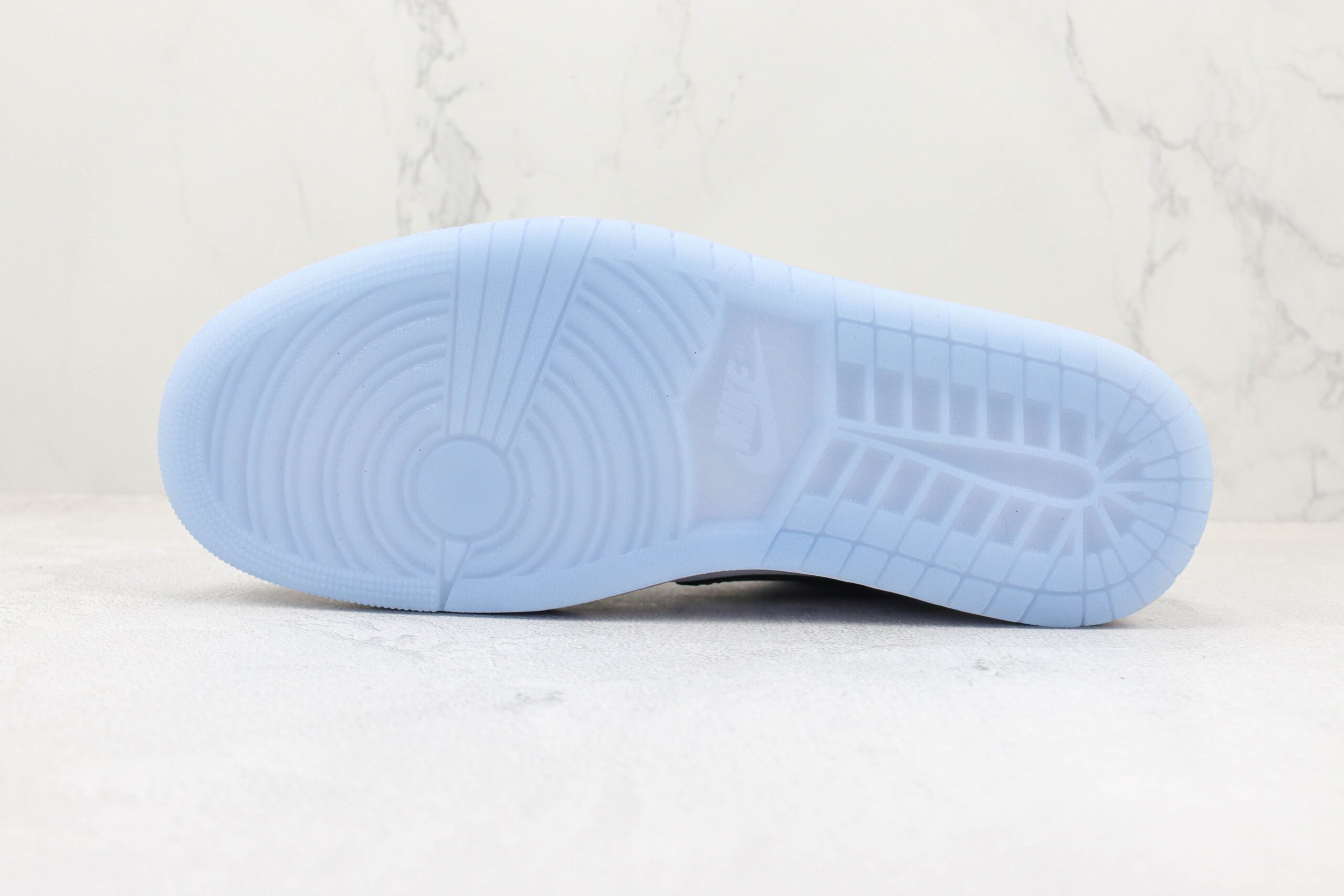 Jordan 1 Low SE Concord - Imagem 4