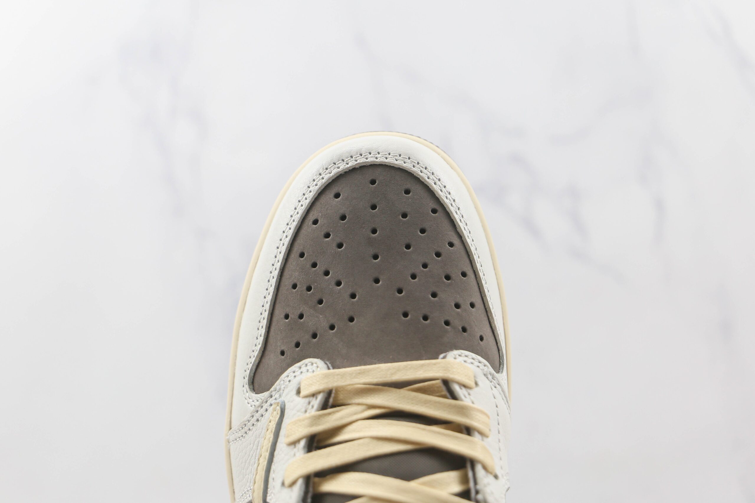 Jordan 1 Low Reverse Mocha Travis Scott - Imagem 3