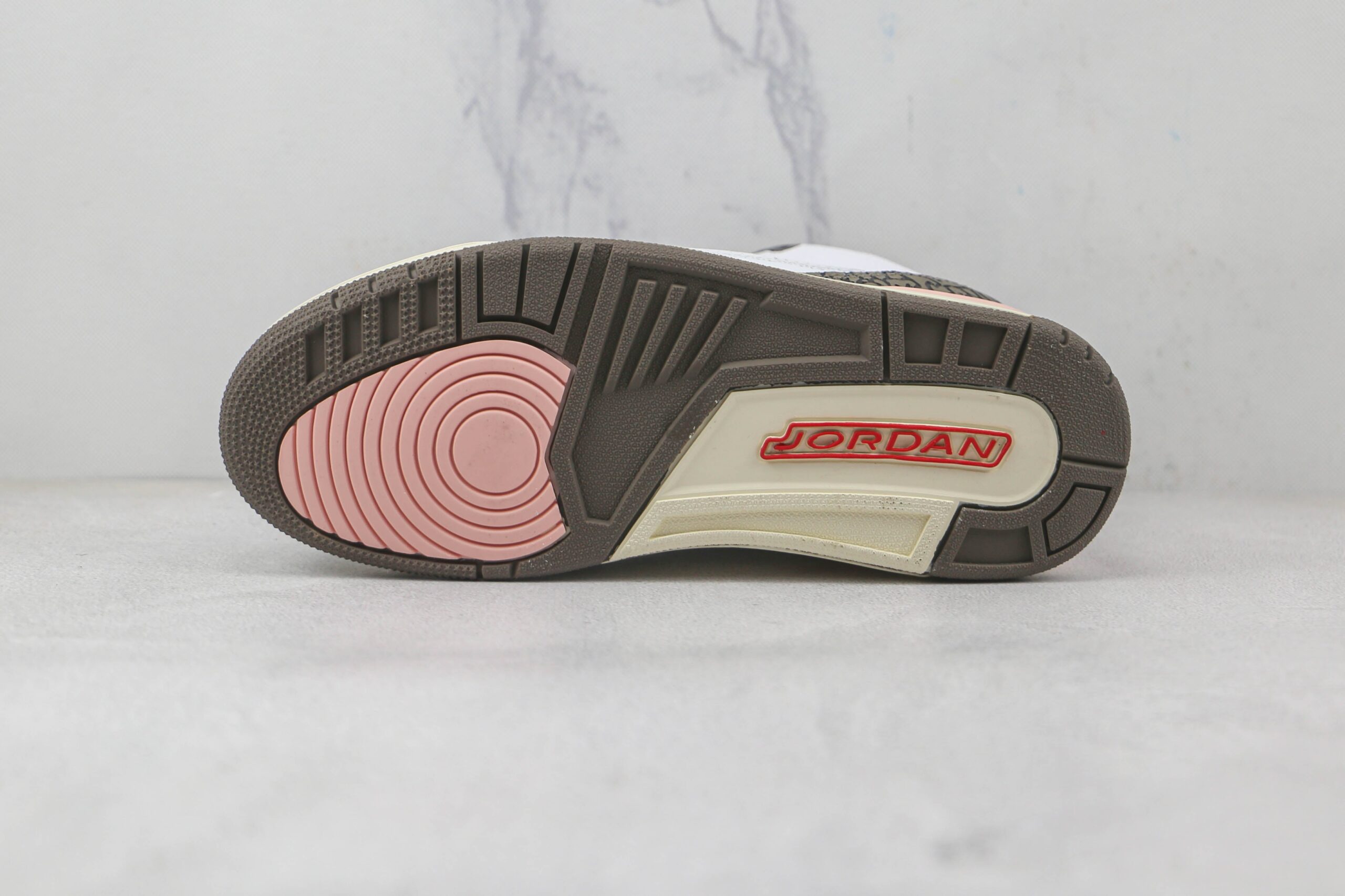 Jordan 3 Retro Neapolitan Dark Mocha - Imagem 5